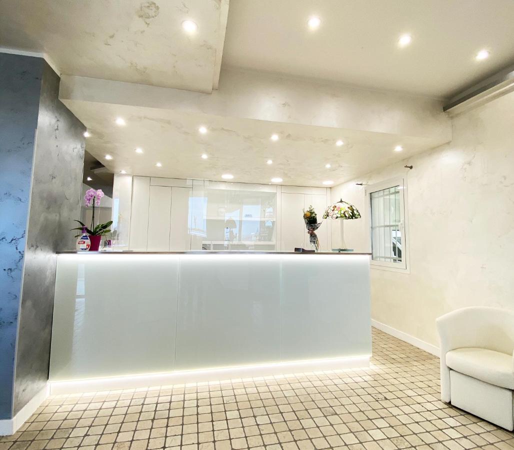 Hotel Linda กาออร์เล ภายนอก รูปภาพ